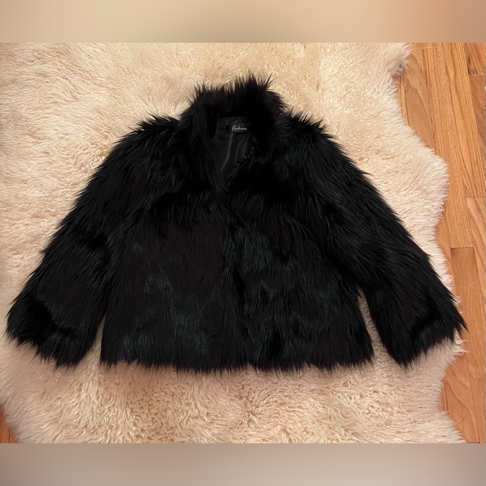 FASHION FAUX FUR BLACK JACKET SIZE XXL NEW BEAUTIFUL